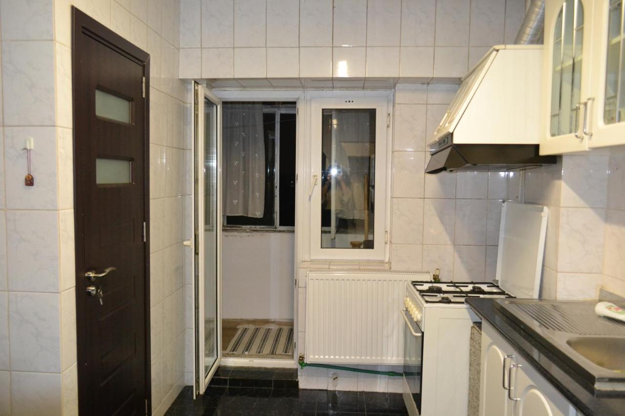 Dreams By The River Apartment Bukares Bagian luar foto