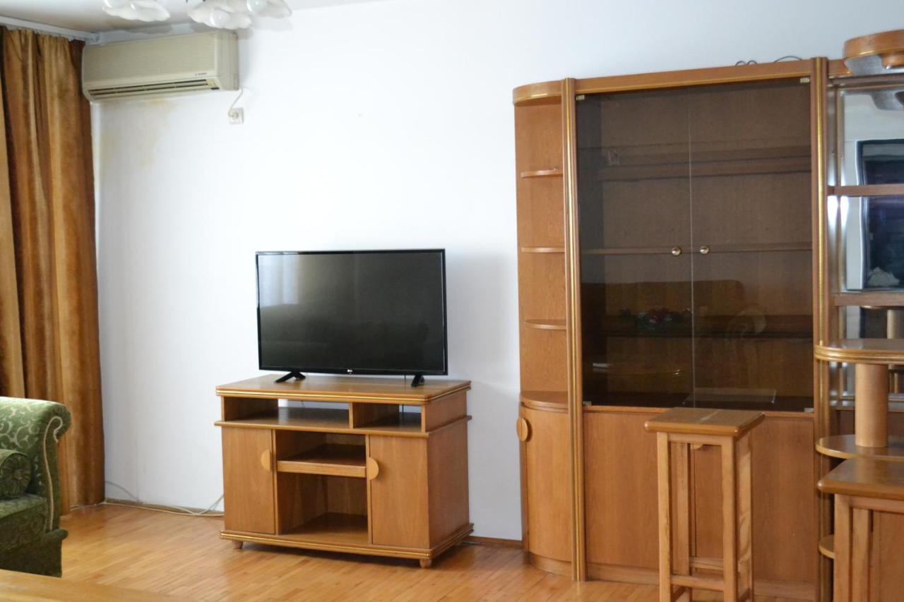 Dreams By The River Apartment Bukares Bagian luar foto