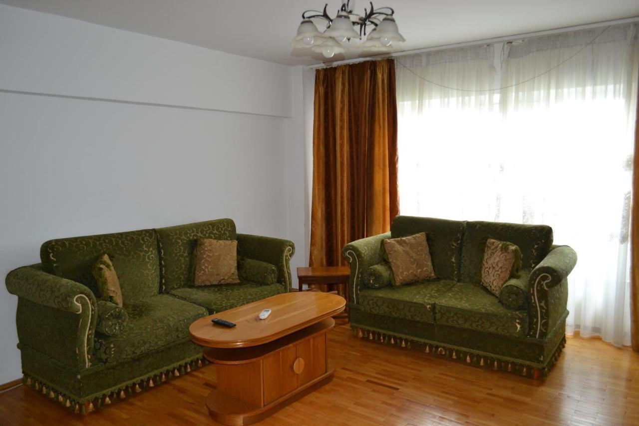 Dreams By The River Apartment Bukares Bagian luar foto