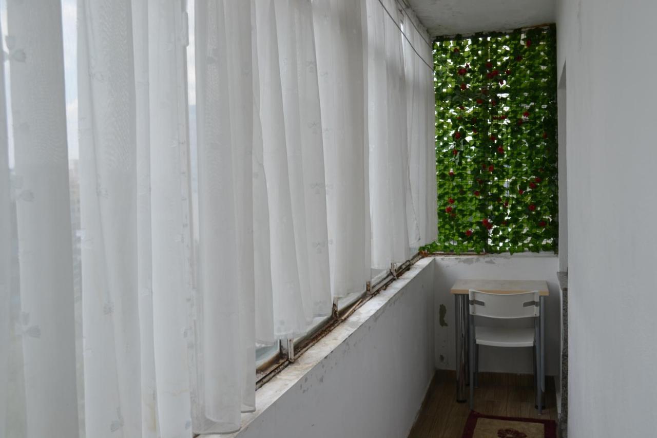 Dreams By The River Apartment Bukares Bagian luar foto